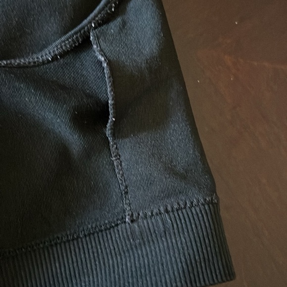 Sport bra With Removable Pads Color Black Label Unclear Size Medium - Picture 11 of 11